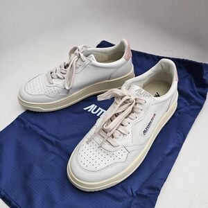 Autry Women's Medalist Low Sneakers